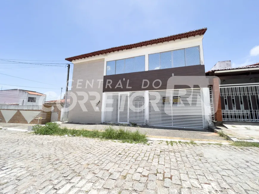 Foto 1 de Casa com 14 Quartos à venda, 20m² em Candelária, Natal