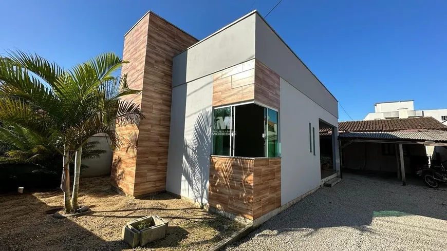 Foto 1 de Casa com 2 Quartos à venda, 73m² em Guarani, Brusque