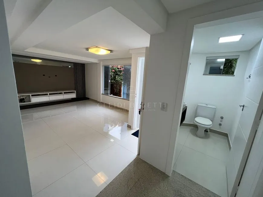 Foto 1 de Casa com 3 Quartos à venda, 310m² em Ressacada, Itajaí