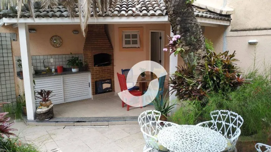 Foto 1 de Casa de Condomínio com 4 Quartos à venda, 224m² em Ingá, Niterói