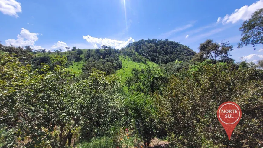 Foto 1 de Fazenda/Sítio com 2 Quartos à venda, 40m² em Centro, Brumadinho