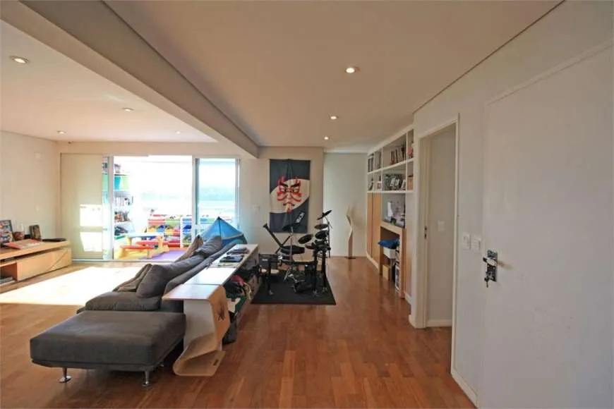 Foto 1 de Apartamento com 2 Quartos à venda, 175m² em Pinheiros, São Paulo