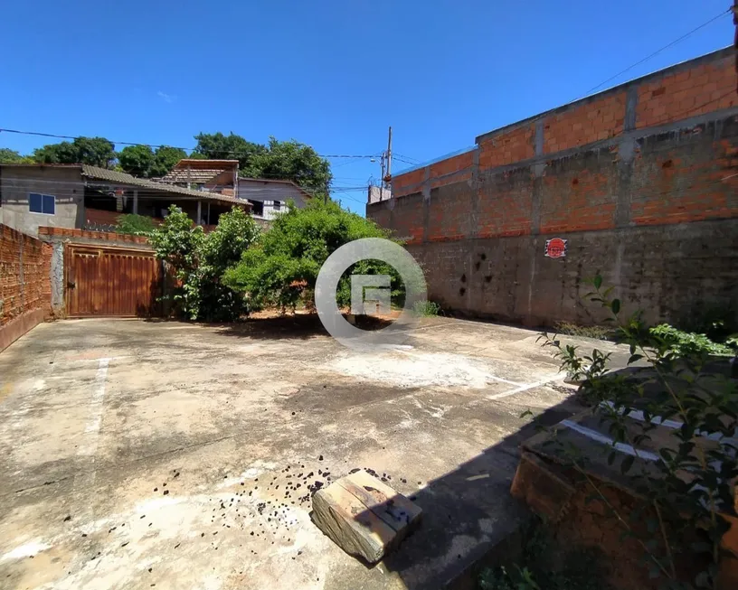 Foto 1 de Lote/Terreno à venda, 1m² em São Judas Tadeu, Montes Claros