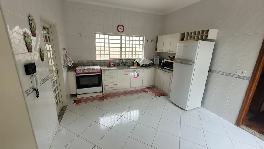 Foto 1 de Casa com 3 Quartos à venda, 150m² em Prolongamento Jardim Angela Rosa, Franca