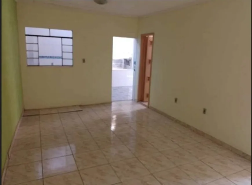 Foto 1 de Casa com 2 Quartos à venda, 90m² em Cajazeiras XI, Salvador