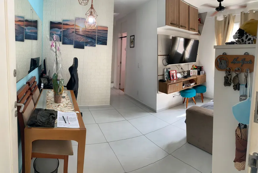 Foto 1 de Apartamento com 2 Quartos à venda, 45m² em Neves, São Gonçalo