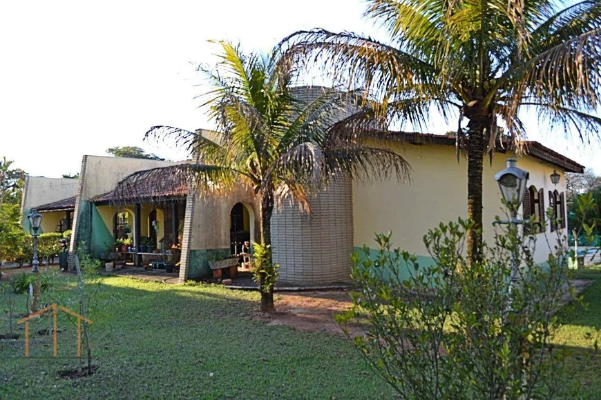 Foto 1 de Fazenda/Sítio com 3 Quartos à venda, 300m² em Chácara Carolina, Itu