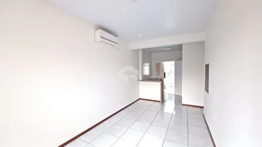 Foto 1 de Casa de Condomínio com 2 Quartos à venda, 65m² em Olaria, Canoas