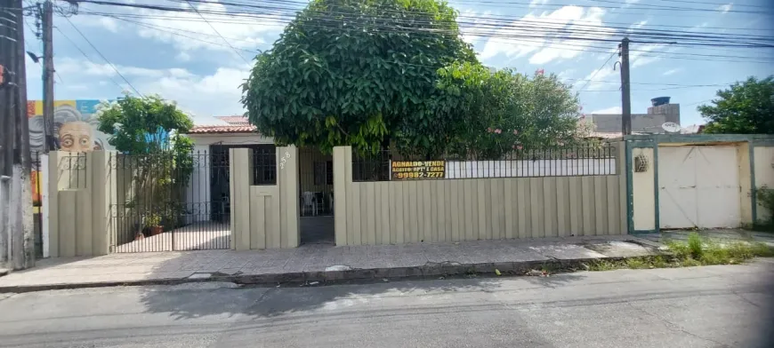 Foto 1 de Casa com 3 Quartos à venda, 250m² em Jatiúca, Maceió