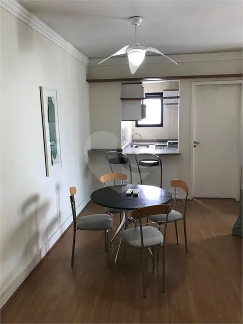 Foto 1 de Apartamento com 3 Quartos para alugar, 80m² em Paraíso, São Paulo