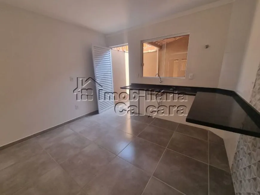 Foto 1 de Casa de Condomínio com 2 Quartos à venda, 55m² em Vila Caicara, Praia Grande