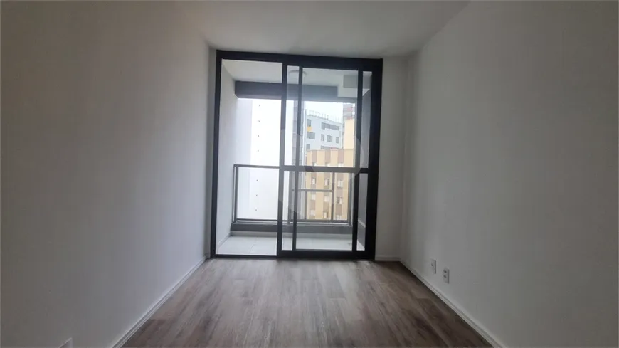 Foto 1 de Apartamento com 1 Quarto para alugar, 30m² em Vila Mariana, São Paulo