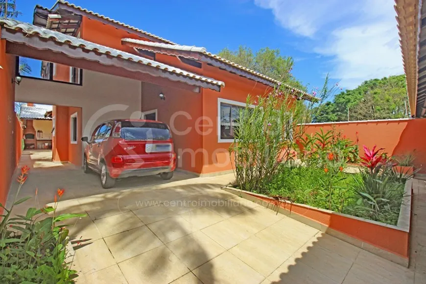 Foto 1 de Casa com 3 Quartos à venda, 185m² em Estancia Balnearia Convento Velho , Peruíbe