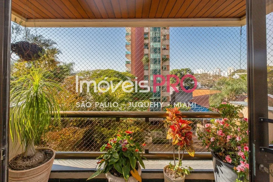 Foto 1 de Apartamento com 4 Quartos à venda, 220m² em Moema, São Paulo