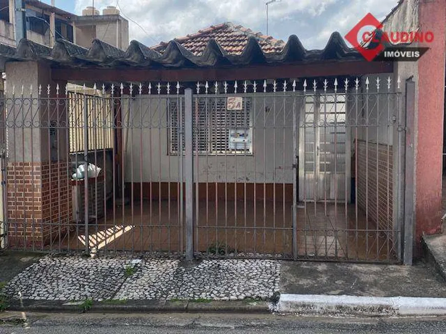 Foto 1 de Casa com 2 Quartos à venda, 70m² em Parque Maria Luiza, São Paulo