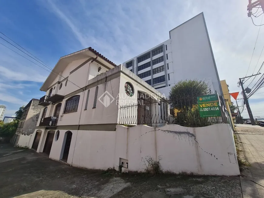 Foto 1 de Casa com 4 Quartos à venda, 300m² em Patronato, Santa Maria