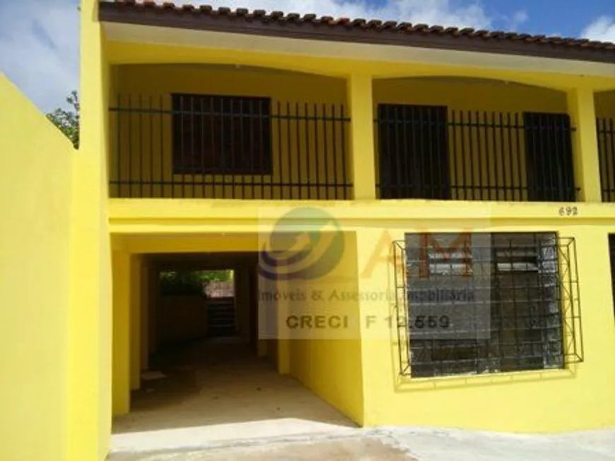 Foto 1 de Sobrado com 3 Quartos à venda, 230m² em Ferraria, Campo Largo