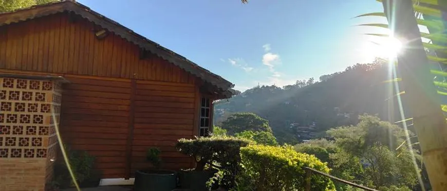 Foto 1 de Casa de Condomínio com 2 Quartos à venda, 62m² em Itaipava, Petrópolis
