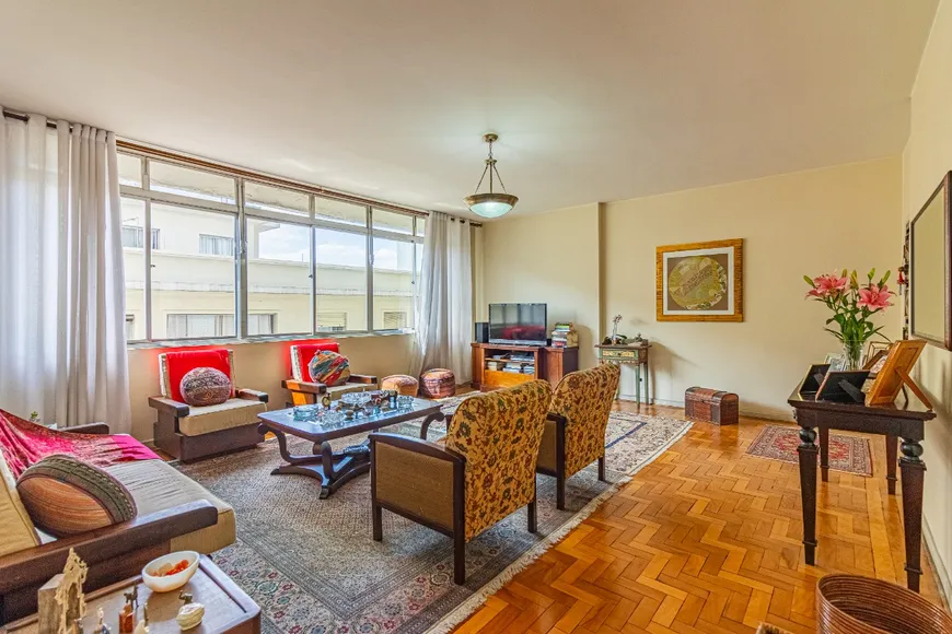 Foto 1 de Apartamento com 3 Quartos à venda, 180m² em Bela Vista, São Paulo