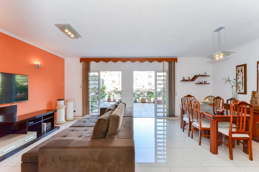 Foto 1 de Casa com 3 Quartos à venda, 190m² em Vila Ipojuca, São Paulo