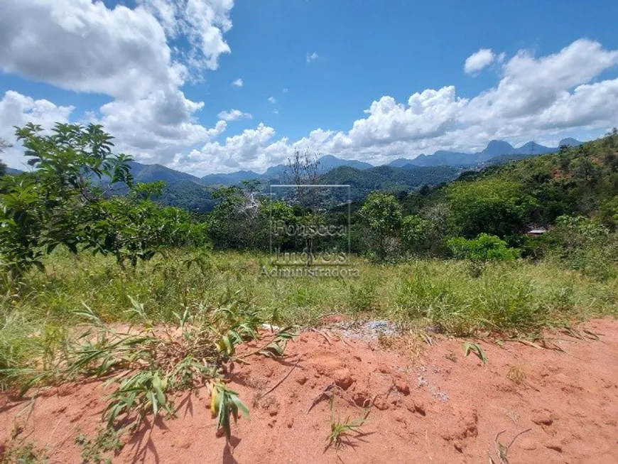 Foto 1 de Lote/Terreno à venda, 1300m² em Bonsucesso, Petrópolis