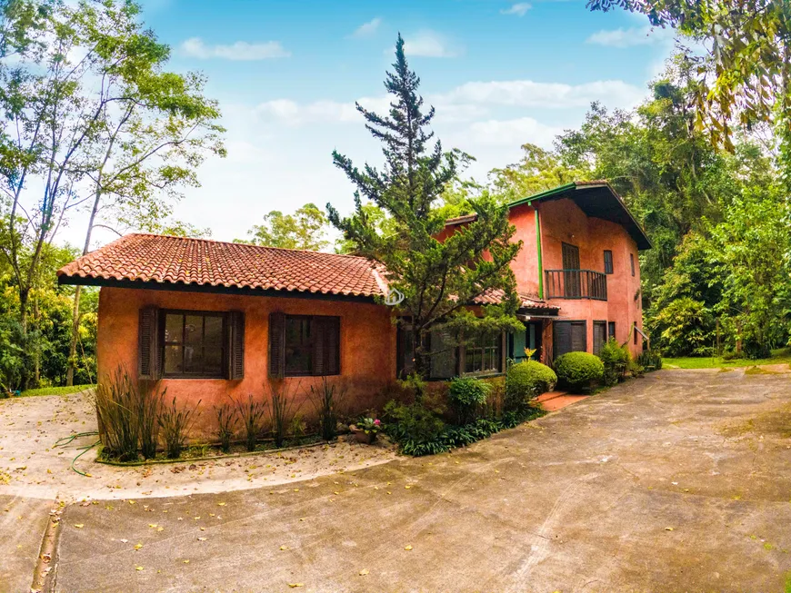 Foto 1 de Casa de Condomínio com 4 Quartos à venda, 387m² em Jardim Itatiaia, Embu das Artes