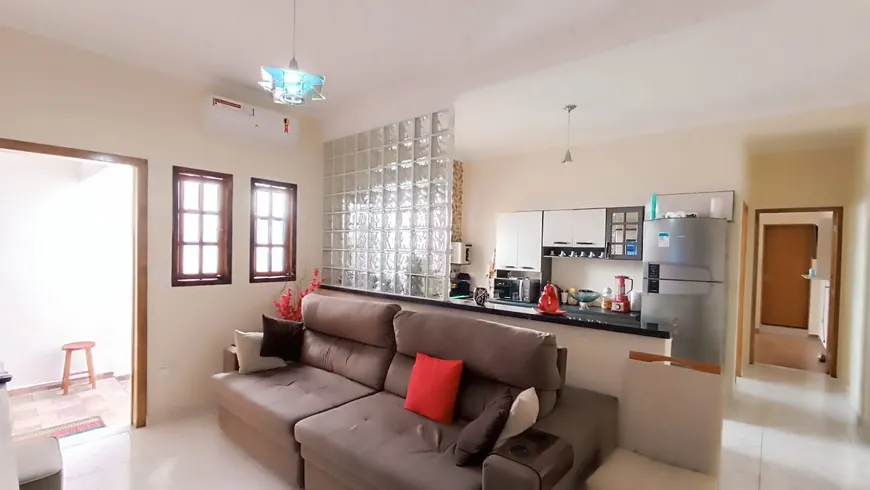 Foto 1 de Casa com 2 Quartos à venda, 90m² em Vila Tupi, Praia Grande