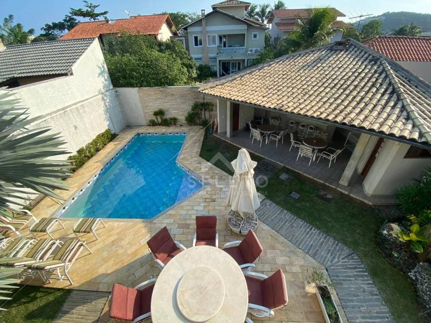 Foto 1 de Casa com 4 Quartos à venda, 361m² em Camboinhas, Niterói