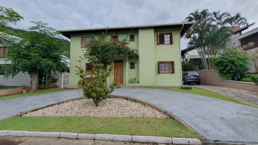 Foto 1 de Casa de Condomínio com 4 Quartos à venda, 238m² em Sambaqui, Florianópolis