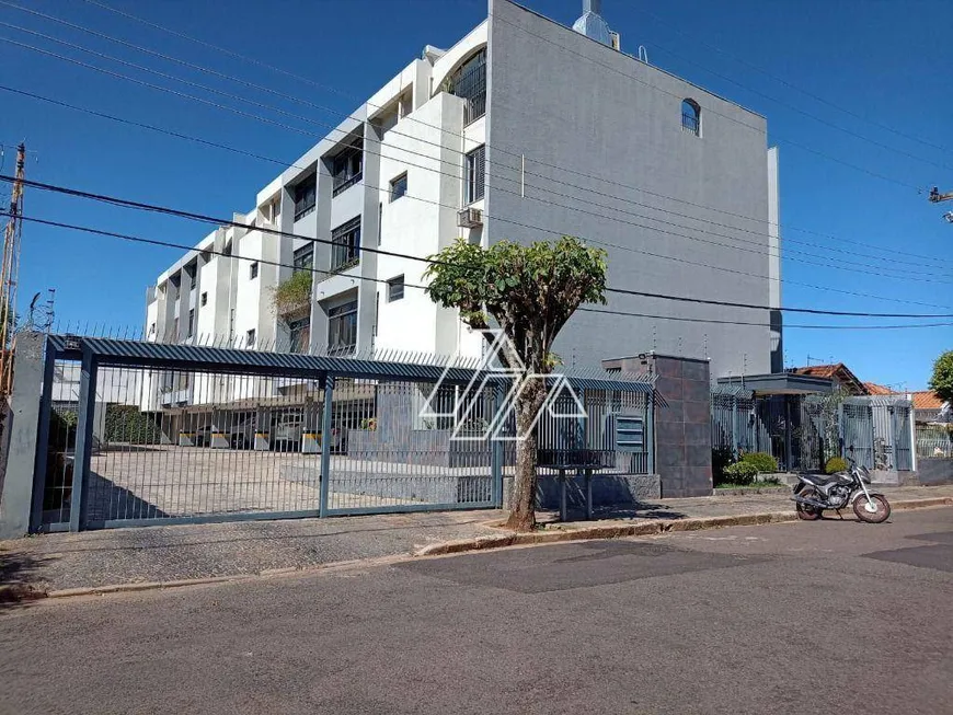 Foto 1 de Apartamento com 4 Quartos à venda, 140m² em Jardim Maria Izabel, Marília