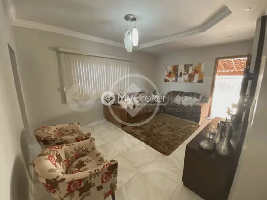 Foto 1 de Casa com 2 Quartos à venda, 100m² em Marta Helena, Uberlândia