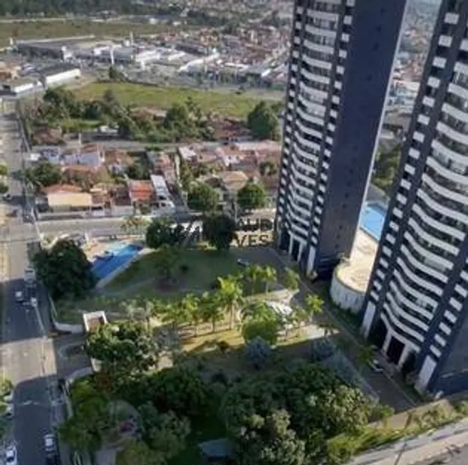 Foto 1 de Apartamento com 3 Quartos à venda, 180m² em Santa Mônica, Feira de Santana