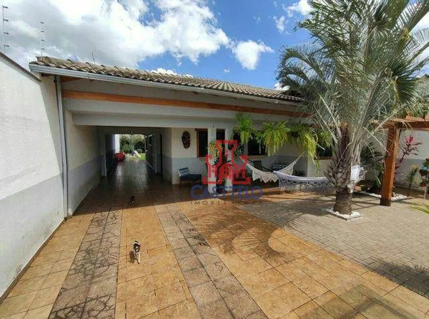 Foto 1 de Casa com 5 Quartos à venda, 300m² em Caravelle, Londrina