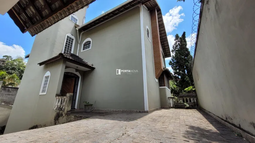 Foto 1 de Casa com 3 Quartos à venda, 507m² em Estância Embuarama, Embu das Artes