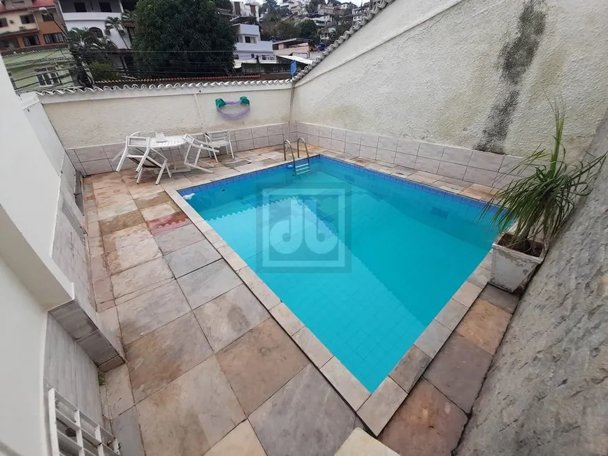 Foto 1 de Casa com 4 Quartos à venda, 390m² em Jardim Carioca, Rio de Janeiro