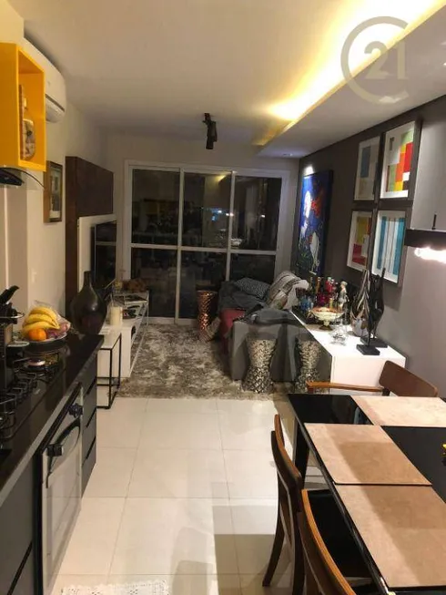 Foto 1 de Apartamento com 2 Quartos à venda, 63m² em Cerqueira César, São Paulo