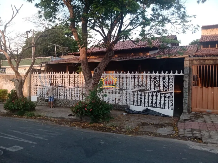 Foto 1 de Casa com 3 Quartos à venda, 200m² em Madre Gertrudes, Belo Horizonte