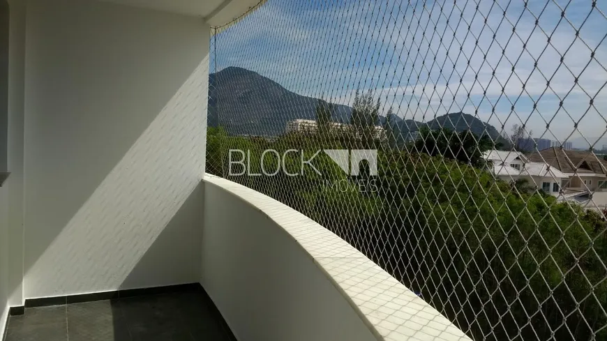 Foto 1 de Apartamento com 3 Quartos à venda, 72m² em Barra da Tijuca, Rio de Janeiro