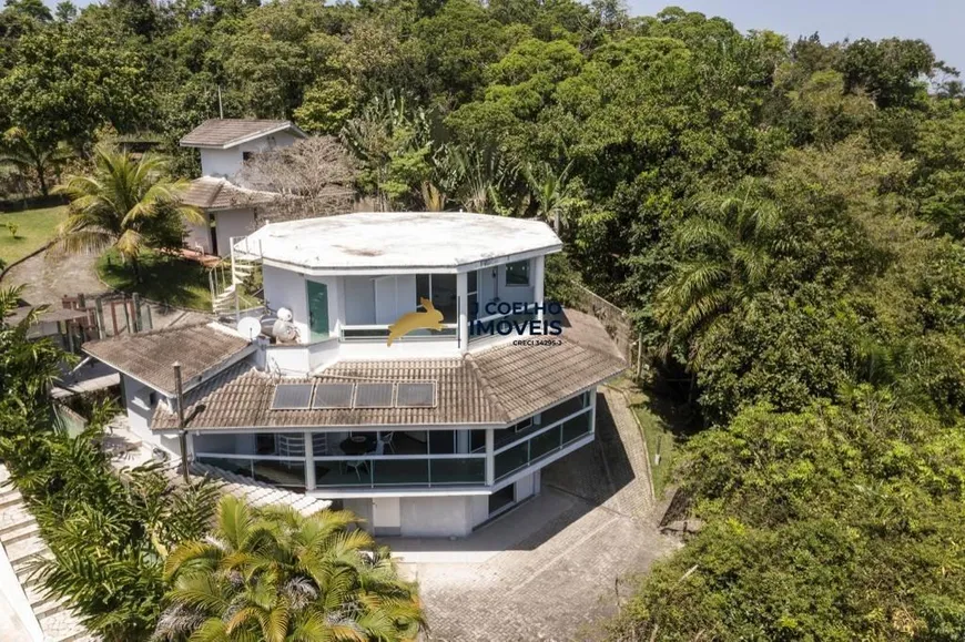 Foto 1 de Casa com 5 Quartos à venda, 200m² em Praia Vermelha do Centro, Ubatuba