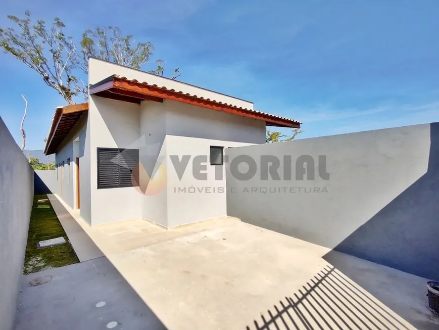 Foto 1 de Casa com 2 Quartos à venda, 55m² em GOLFINHO, Caraguatatuba