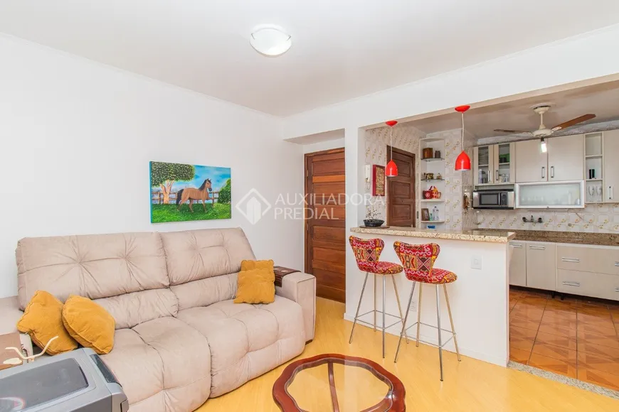 Foto 1 de Apartamento com 2 Quartos à venda, 77m² em Passo da Areia, Porto Alegre