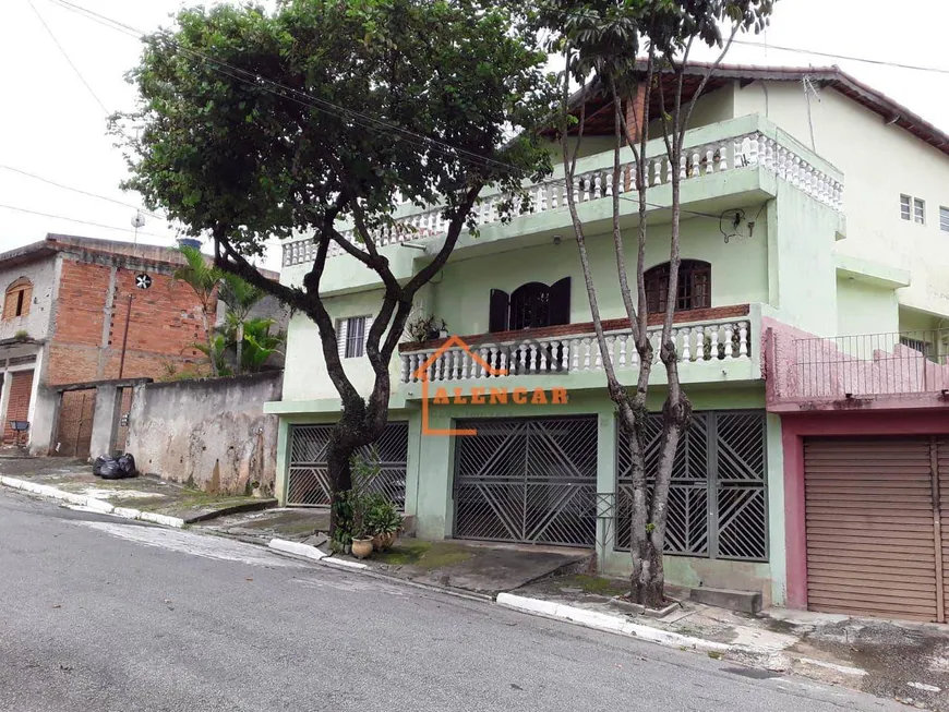 Foto 1 de Sobrado com 5 Quartos à venda, 200m² em Vila Ré, São Paulo