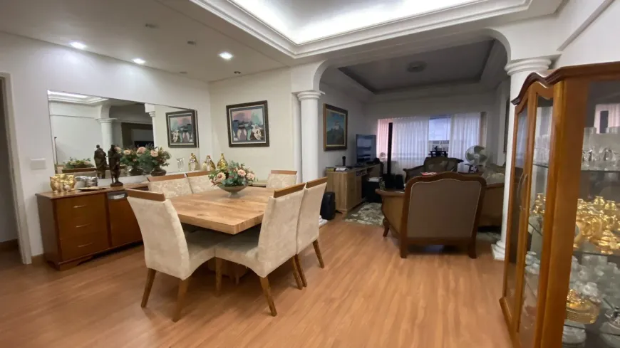 Foto 1 de Apartamento com 3 Quartos à venda, 315m² em Praia da Costa, Vila Velha