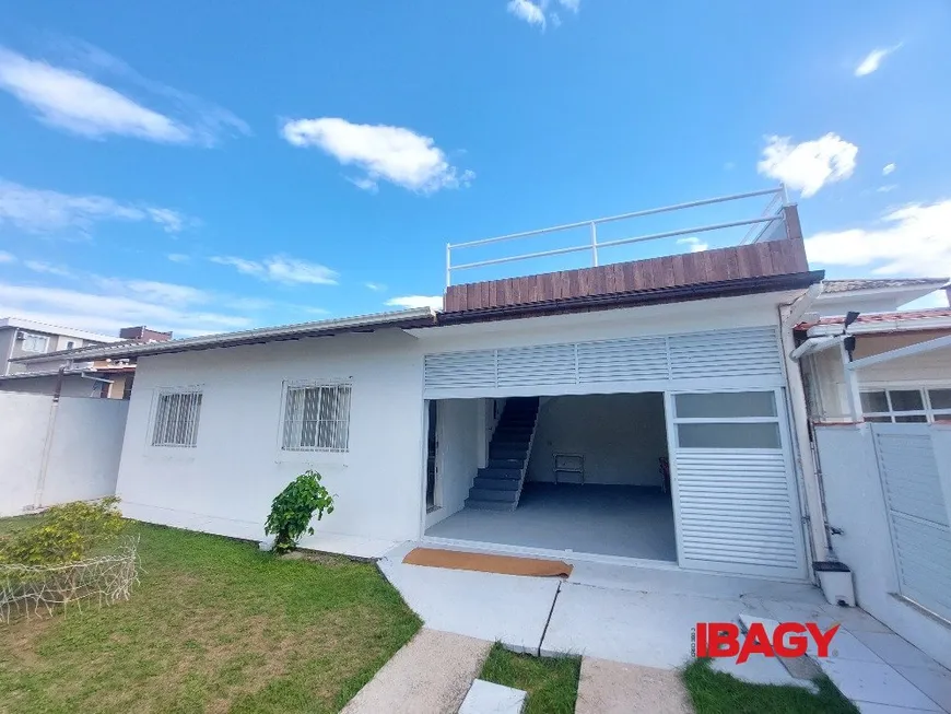 Foto 1 de Casa com 2 Quartos para alugar, 57m² em Ingleses do Rio Vermelho, Florianópolis
