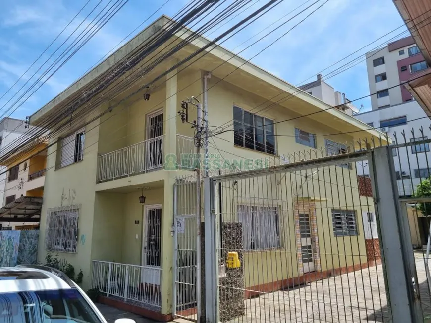 Foto 1 de Casa com 3 Quartos à venda, 200m² em Rio Branco, Caxias do Sul