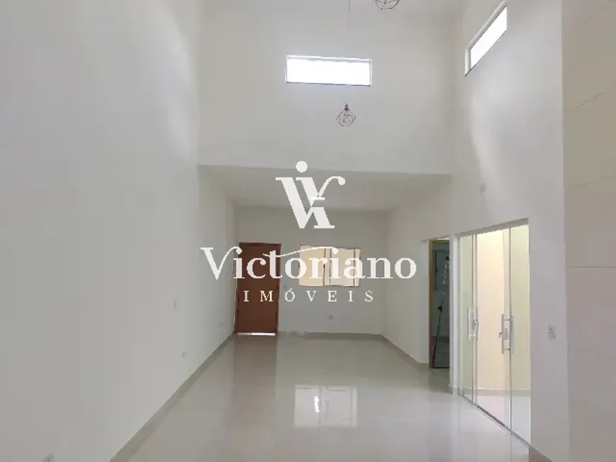 Foto 1 de Casa com 3 Quartos para venda ou aluguel, 135m² em Portal dos Passaros, São José dos Campos