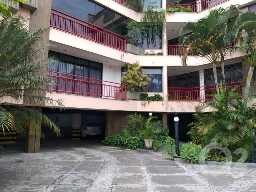 Foto 1 de Apartamento com 3 Quartos à venda, 166m² em Centro, Macaé