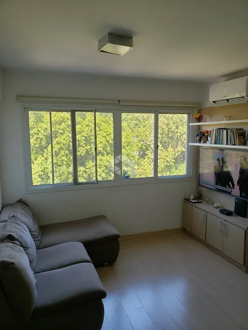 Foto 1 de Apartamento com 2 Quartos à venda, 51m² em Azenha, Porto Alegre