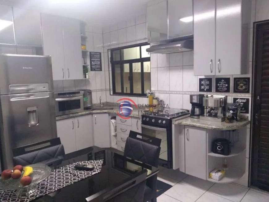 Foto 1 de Sobrado com 2 Quartos à venda, 103m² em Utinga, Santo André