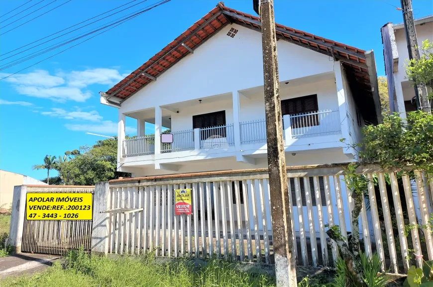 Foto 1 de Sobrado com 5 Quartos à venda, 145m² em Balneario Itapoa, Itapoá